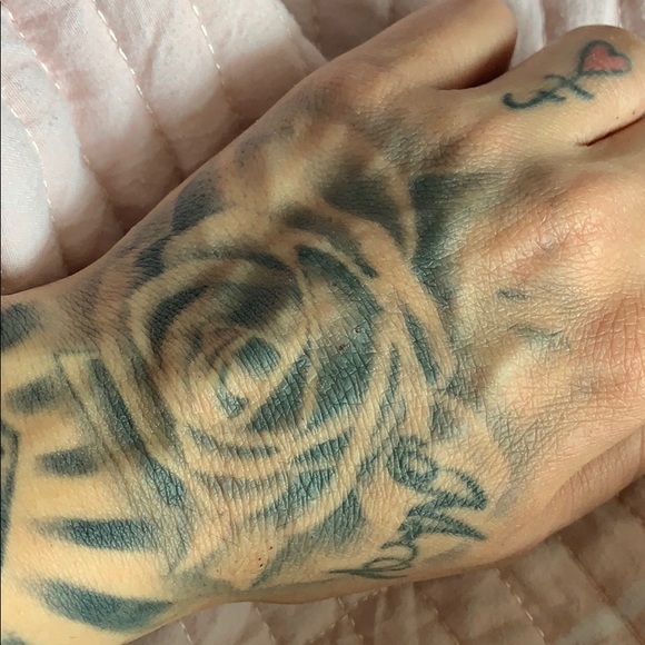 Meet your Posher, Alessandra - Picture 1 of 1